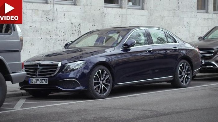 Sama Seperti BMW Seri 7, Mercy E-Class Bisa Parkir Otomatis