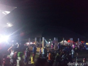 Begini Meriahnya Suasana Tanjung Kelayang di Belitung Jelang Gerhana