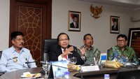 Pembangunan Jalan Tol Dalam Kota Bandung atau yang disebut Bandung Intra Urban Toll Road (BIUTR) akhirnya siap dimulai setelah ada kepastian penyerahan lahan milik 13 Kementerian dan Lembaga yang lahannya dilalui proyek senilai Rp 3,56 triliun ini. Pool/dok. Kemenko Maritim.