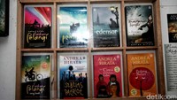 Karya-karya Andrea Hirata juga tersimpan di museum ini.
