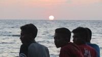 Namun bukan keindahan pantai yang dicari saat ke pantai ini. Melainkan fenomena penutup hari yang begitu magis. Sunset indah seperti ini (Fitraya/detikTravel)