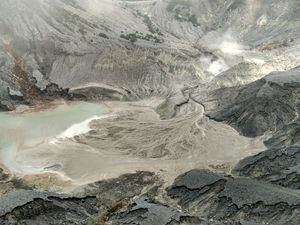 Kembali Mengulik, Tarif Masuk Tangkuban Perahu yang Mahal Buat Turis