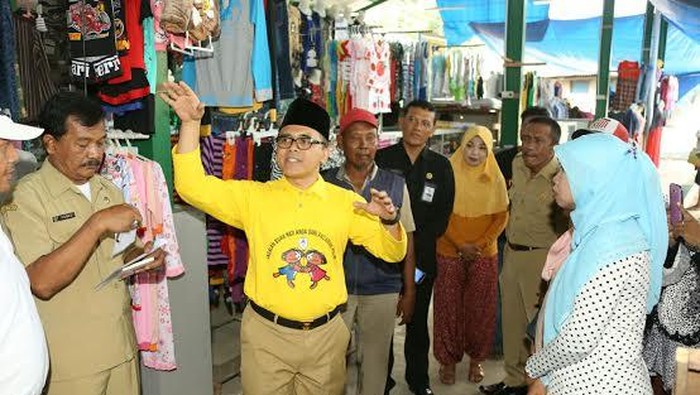 Sidak Pasar Tradisional, Bupati Anas Dapat Saran dari Pedagang