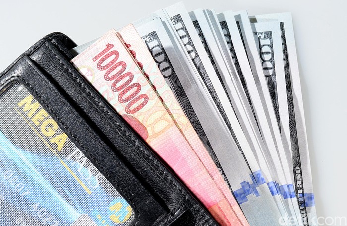 Dolar AS Turun Lagi ke Rp 13.085