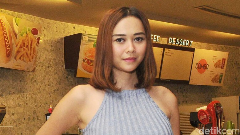 Ini Alasan Aura Kasih Tak Mau Cuma Nikah Siri Ini Alasan Aura Kasih Tak Mau Cuma Nikah Siri