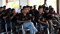 Besok, mereka akan naik kapal milik Bakamla dan berburu gerhana dari geladaknya.