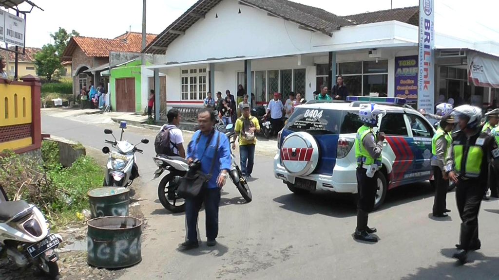 Warga Desa Di Temanggung Heboh Ada Banyak Polisi Ternyata Terkait