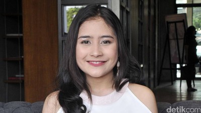 Prilly Latuconsina Makin Cantik dan Dewasa