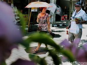 Turis Asing Melancong ke RI Tembus 10 Juta, Tertinggi Sejak 2020