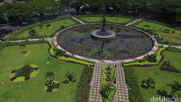 Wajah Baru Alun-alun Malang