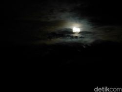 Keindahan Gerhana Matahari di Langit Belitung