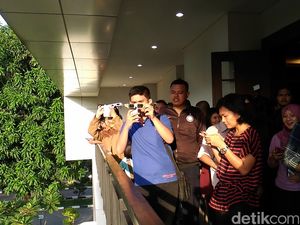 Begini Keseruan Warga Menikmati Gerhana Matahari di Kantor Pusat BMKG