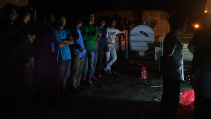 Warga Banda Aceh Mulai Datang ke Gedung Riset Tsunami untuk Lihat Gerhana