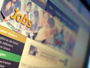 Sembarangan Bakar Ijazah, Bisa Susah Dapat Kerja?