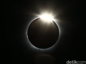 Makkah Akan Gelap Gulita Akibat Gerhana Matahari Total, Simak Jadwalnya