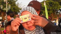 Selain menggunakan teleskop, JAC juga menyediakan peralatan lainnya yang aman untuk melihat gerhana yakni menggunakan Pinhole. Sebanyak 50 an pinhole disediakan secara gratis untuk menyaksikan gerhana.
