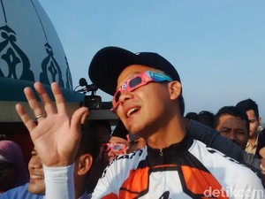 4G Masuk Semarang, Pesan Ganjar untuk Jomblo: Jangan Download Gambar Porno