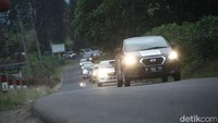 Perjalanan dimulai pada hari Selasa (09/03/2016) pukul 9:30 wib dari halaman Hotel Danau Toba, Medan, Sumatera Utara, para risers langsung tancap gas menuju air terjun sipiso-piso.
