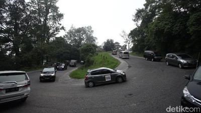 Air Terjun Sipiso Piso Jadi Kenangan Manis Datsun Risers