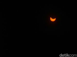 Keindahan Gerhana Matahari di Langit Belitung