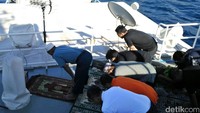 Bertindak sebagai imam dalam salat gerhana itu adalah Koptu Adnan DJ Ibrahim. Pool/Ardi Cahya Rosadi/detikFoto.