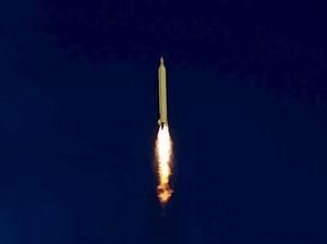 Iran Sukses Gelar Uji Coba Rudal Balistik Jarak Menengah