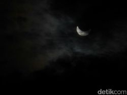 Keindahan Gerhana Matahari di Langit Belitung