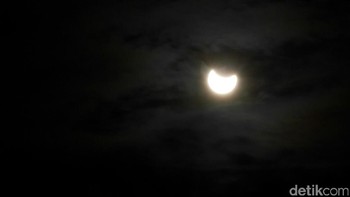Fenomena gerhana matahari ini menarik perhatian publik tak hanya di dalam negeri tapi juga mancanegara. Foto: Anggoro Suryo Jati/detikINET