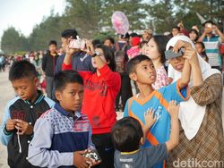 Keindahan Gerhana Matahari di Langit Belitung