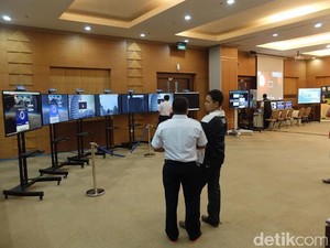 Begini Suasana Live Streaming Gerhana Matahari Total di BMKG