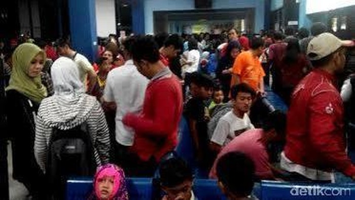 Planetarium TIM Mulai Dipenuhi Warga yang Ingin Lihat Gerhana