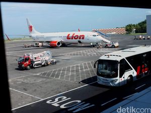 Lion Air Alihkan Penerbangan ke Jayapura Akibat Cuaca Buruk