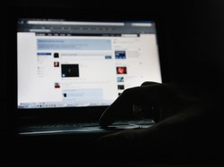 Jangan Asal Sebar Informasi di Medsos