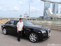 Menjajal Si Hantu Tunggangan Maharaja, Rolls-Royce Ghost