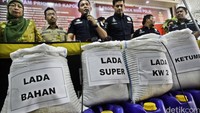 Kasubdit Indag Ditreskrimsus Polda Metro Jaya AKBP Agung Marlianto mengatakan, pihaknya menangkap pemilik berinisial E di lokasi tersebut. Kasus ini terungkap pada tanggal 15 Februari 3015 lalu.