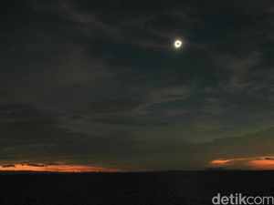 Kombinasi Gerhana, Bintang, dan Fajar yang Mempesona