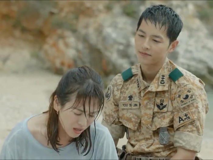 Descendants of The Sun, dibintangi Song Joong Ki dan Song Hye Kyo. Foto: KBS 2TV. Descendants of The Sun, dibintangi Song Joong Ki dan Song Hye Kyo. Foto: KBS 2TV.