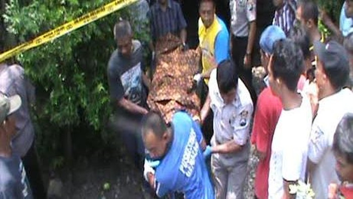 Seorang Dukun Ditemukan Tewas dengan Luka Bacok
