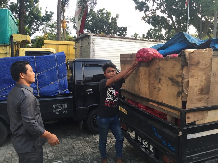 4 Ton Bawang Merah asal Malaysia Diamankan di Pekanbaru