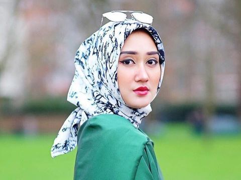 Dian Pelangi Ingin Buka Lembaran Baru Setelah Bercerai