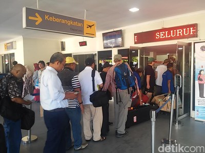 Arus Balik Gerhana, Bandara Belitung Dipenuhi Traveler