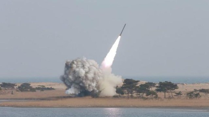 Korea Utara Tembakkan Rudal Balistik ke Timur Laut Jepang
