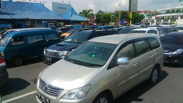 Jelang Nyepi, Penyeberangan di Pelabuhan Ketapang Naik 5 Persen