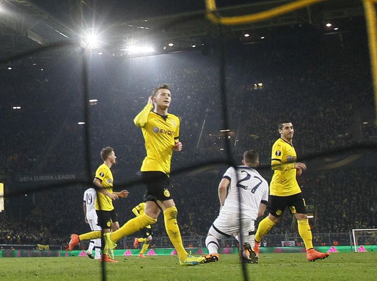 Dortmund Lumat Tottenham Hotspur 3-0