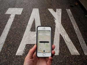 Viral Turis Terheran-heran Saat Memesan Taxi Online di India
