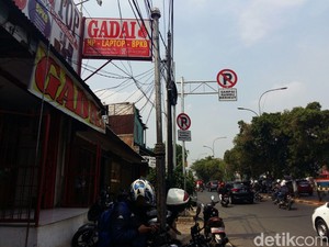 Ini Alasan OJK Atur Gadai Pinggir Jalan