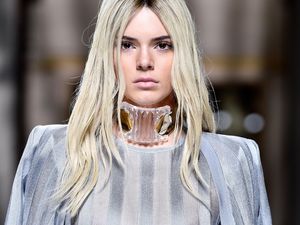 Rahasia Kendall Jenner Tampil Fierce Saat Jalan di Runway