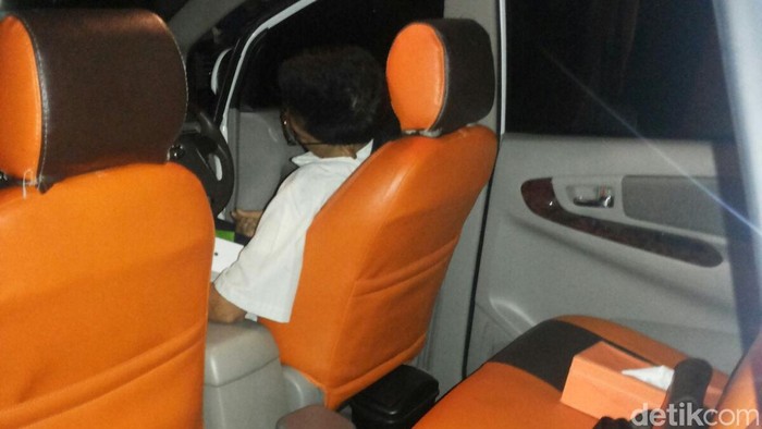 Sopir yang Tewas di Kemendagri Diduga Karena Sakit dan AC Mobil Bocor