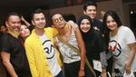Raffi Ahmad dan Nagita Slavina Pamer Koleksi Busana di IFW 2016