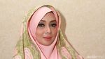 Penampilan Hijab ala Pipik, Oki Setiana Dewi dan Terry Putri di IFW 2016